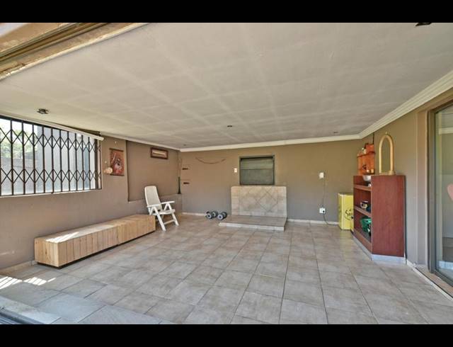 3 BEDROOM HOUSE FOR SALE IN ALBEMARLE